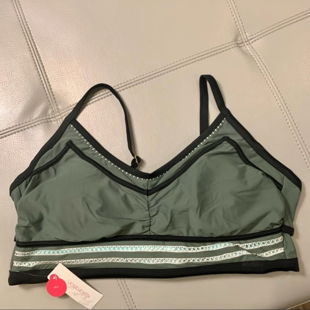 ✨Xhilaration (NWT) Women’s Plus Size Swim Bra 20W✨